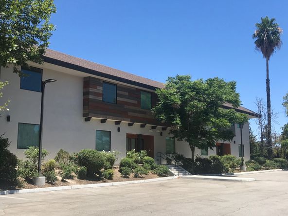 860 Hemlock Ridge Ct, Simi Valley, CA 93065